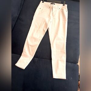 White jeans, stretch skinny. 1822 denim.